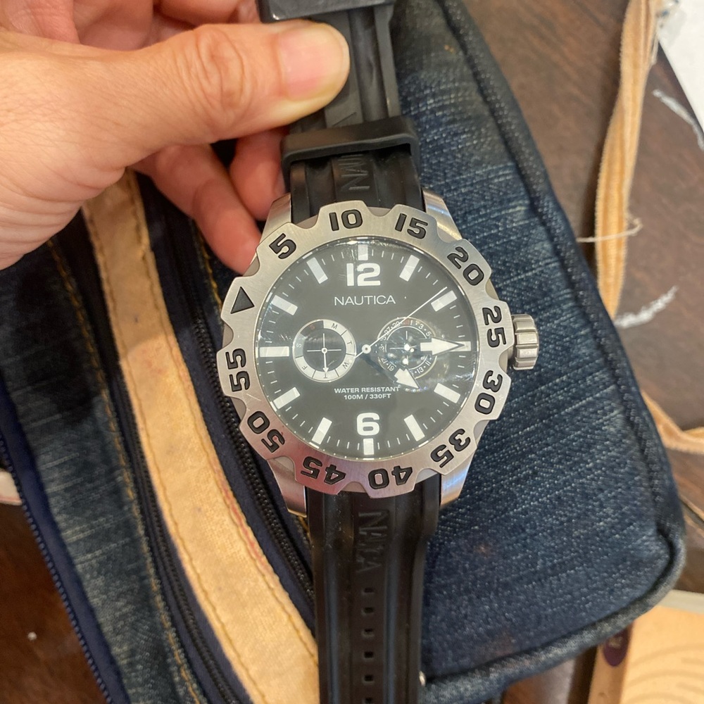 Men’s Bfd 100 Nautica black rubber quartz watch